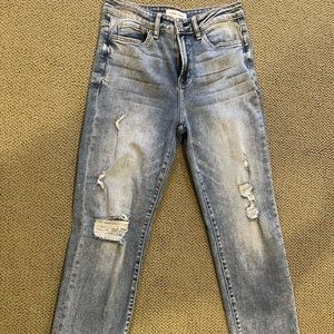 Light wash mom jeans